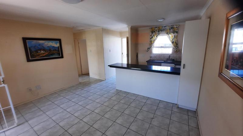 2 Bedroom Property for Sale in Gordons Bay Western Cape